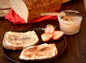 tostadas con mermelada de pera