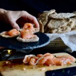 tostas de salmon