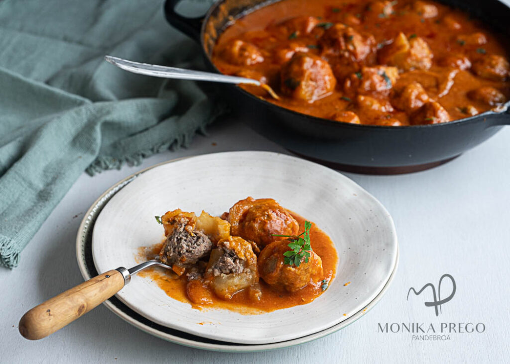 Receta de patatas rellenas de carne 
