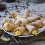 cañitas rellenas de crema pastelera