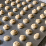 Maruxas de nata listas para entrar en el horno 