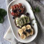 tostadas de fruta con trigo sarraceno