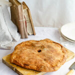 Empanada gallego de bacalao con berberechos casera 