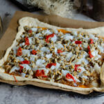 empanada de bacalao con berberechos