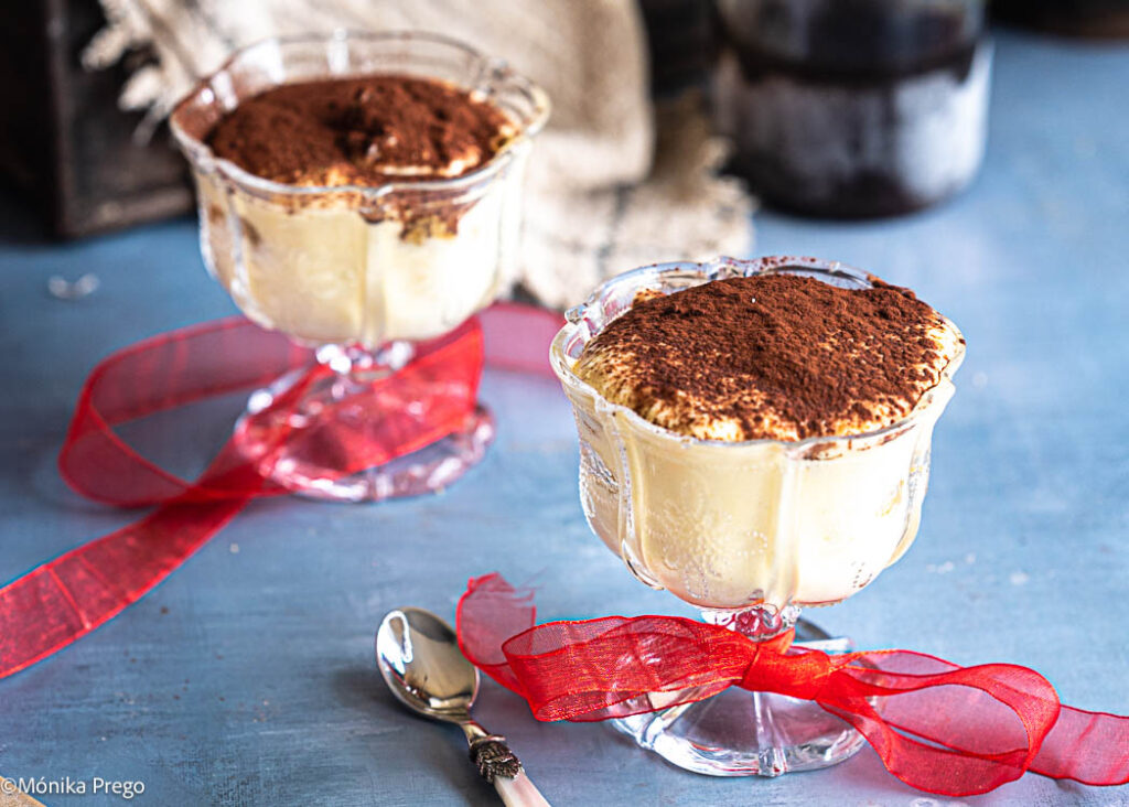 Bicamisú con bica blanca