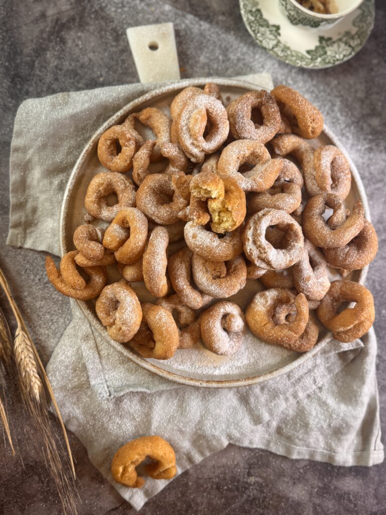 Plato de rosquillas caseras