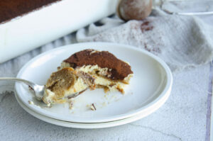 plato de tiramisú